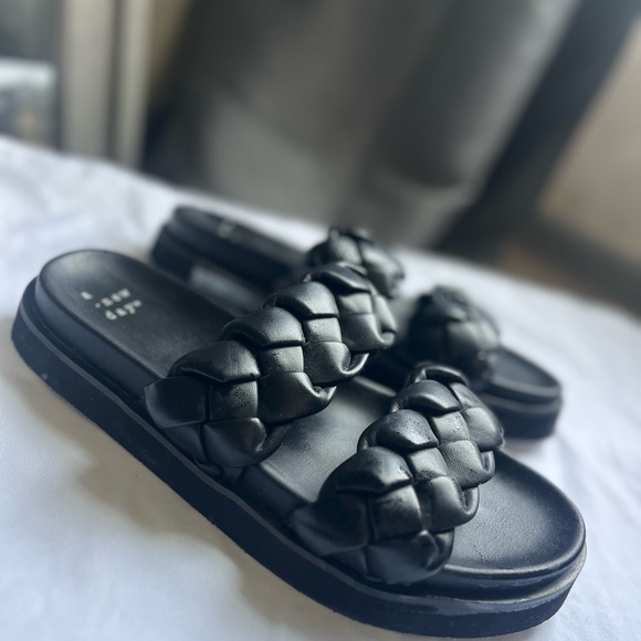 A New Day Women's Black Double Braided Sandals - Picture 3 of 5